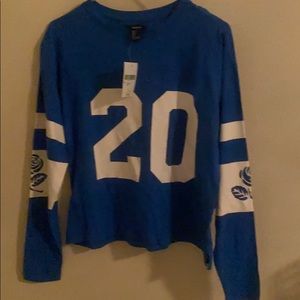 Long sleeve number 20